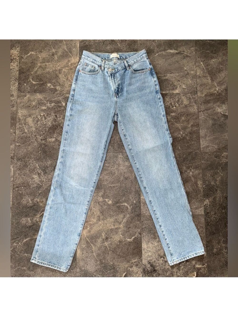 PacSun Dad Jean Light Wash Slanted Waist Jeans Size 25